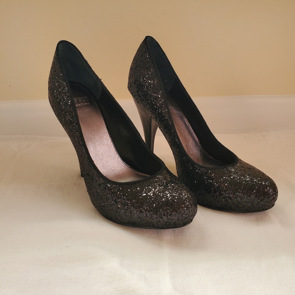 High heels black